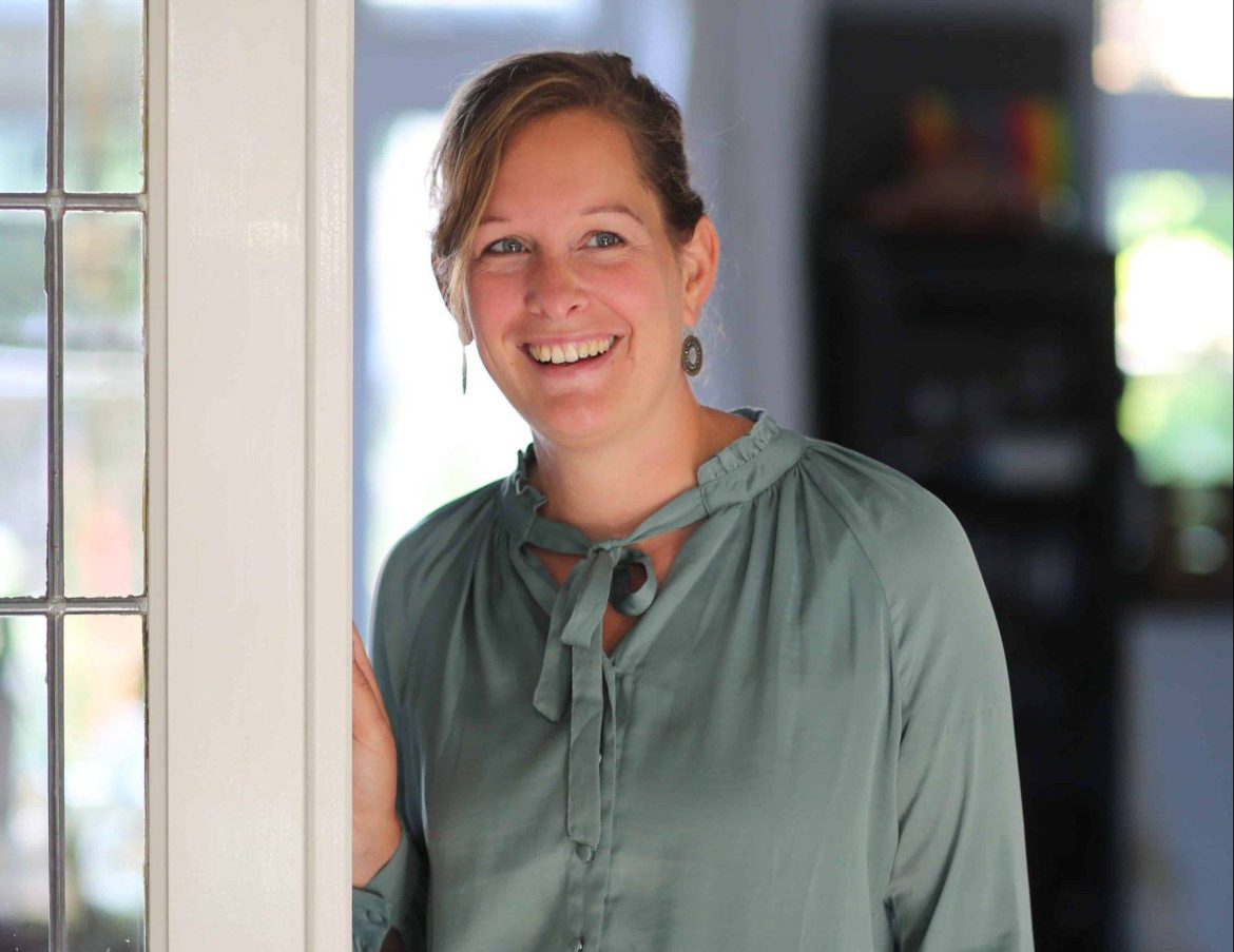 Esther van Lunteren-Door de wol geverfd